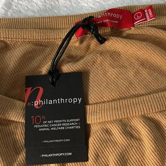 NWT n:philanthropy camel colored one long sleeve ribbed body suit size L - Picture 2 of 2